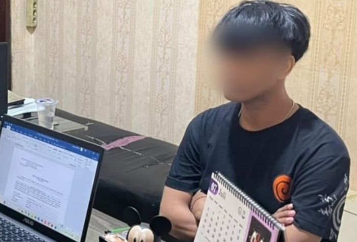 Produksi Video Porno Sesama Jenis Sejak 2024, Pria asal Larangan Diamankan Polres Pamekasan Produksi Video Porno Sesama Jenis Sejak 2024, Pria asal Larangan Diamankan Polres Pamekasan