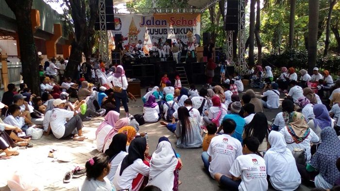 Gerak Jalan Guyub Rukun Dongkrak Sosialisasi Pilgub Jatim Gerak Jalan Guyub Rukun Dongkrak Sosialisasi Pilgub Jatim