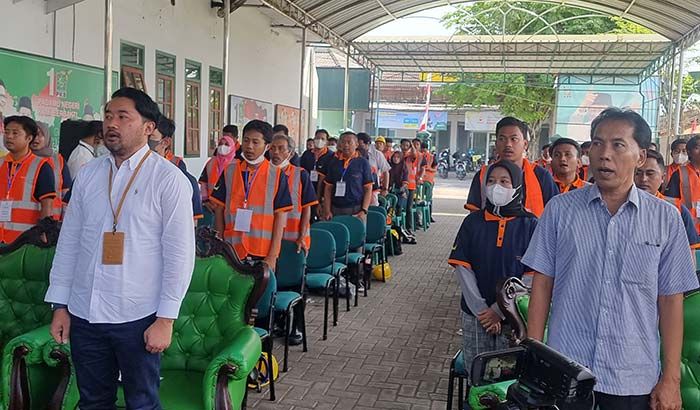 100 Tukang di Bangkalan Ikuti Uji Kompetensi Tenaga Terampil Bidang Jasa Konstruksi 100 Tukang di Bangkalan Ikuti Uji Kompetensi Tenaga Terampil Bidang Jasa Konstruksi