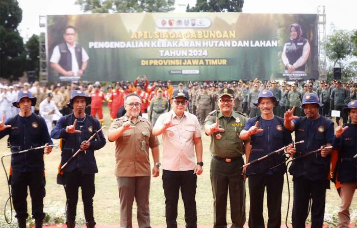 Amanat Pj Gubernur Jatim saat Pimpin Apel Siaga Gabungan Pengendalian Karhutla di Trawas Mojokerto Amanat Pj Gubernur Jatim saat Pimpin Apel Siaga Gabungan Pengendalian Karhutla di Trawas Mojokerto