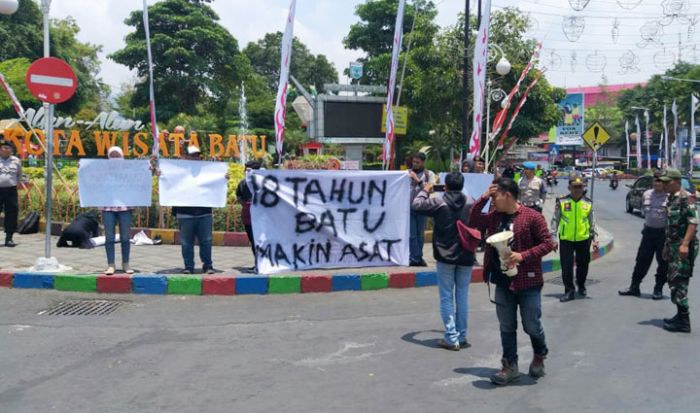 Peringati 18 Tahun Kota Batu, AMKB Demo Tolak Raperda RTRW, Dianggap Pesanan Pengusaha