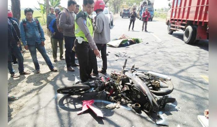 Tak Hati-hati Salip Bus, Pemotor di Jalur Ngawi-Maospati Tewas Tertabrak Tak Hati-hati Salip Bus, Pemotor di Jalur Ngawi-Maospati Tewas Tertabrak