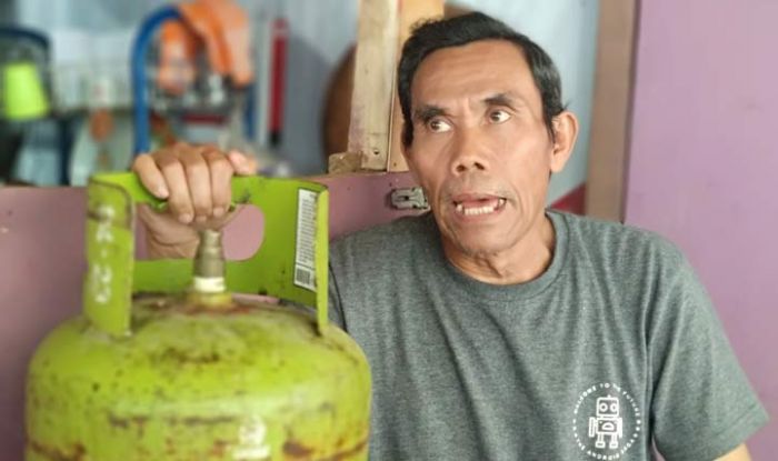 Warga Berharap Pemerintah Ambil Langkah Konkret untuk Atasi Kelangkaan Elpiji 3 Kg Warga Berharap Pemerintah Ambil Langkah Konkret untuk Atasi Kelangkaan Elpiji 3 Kg