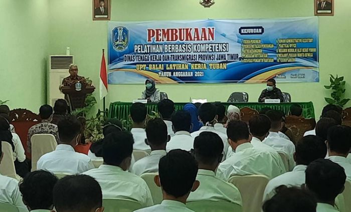 Songsong Tuban Era Semi Industri, Ratusan Pencari Kerja Ikuti Latihan Berbasis Kompetensi Songsong Tuban Era Semi Industri, Ratusan Pencari Kerja Ikuti Latihan Berbasis Kompetensi