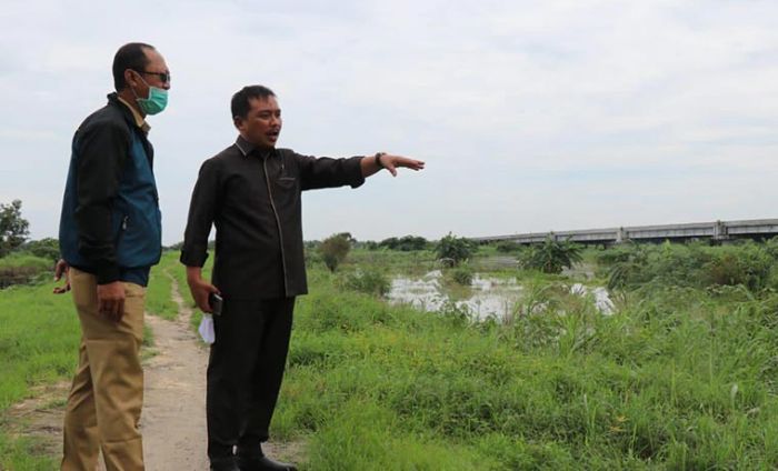 Gemas Lihat Banjir Kali Lamong, Ketua DPRD Gresik Minta Pemerintah Lakukan Langkah Konkret Gemas Lihat Banjir Kali Lamong, Ketua DPRD Gresik Minta Pemerintah Lakukan Langkah Konkret