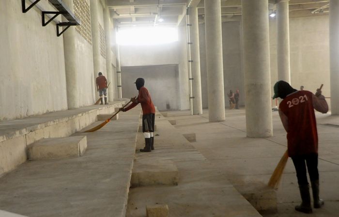 Pemkot Surabaya Sulap Lapangan Tembak Jadi Rumah Sakit Pasien OTG Covid-19 Pemkot Surabaya Sulap Lapangan Tembak Jadi Rumah Sakit Pasien OTG Covid-19