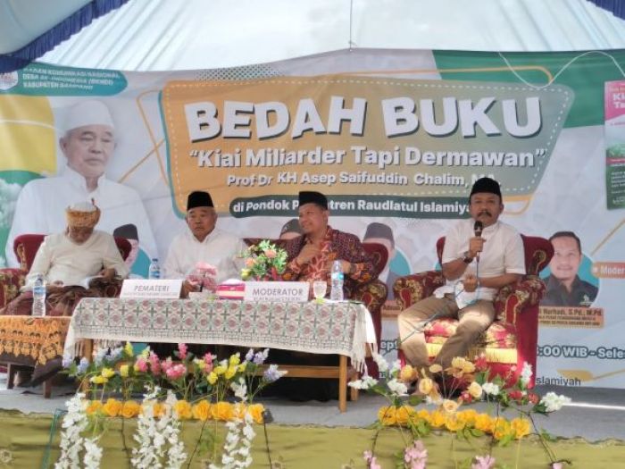 Bedah Buku di Sampang, Kiai Asep Cerita Pengalaman Pahit, Gedung dan Ribuan Muridnya Diambil Orang