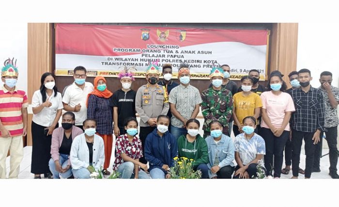 Polres Kediri Kota Luncurkan Program Orang Tua dan Anak Asuh Pelajar Papua Polres Kediri Kota Luncurkan Program Orang Tua dan Anak Asuh Pelajar Papua