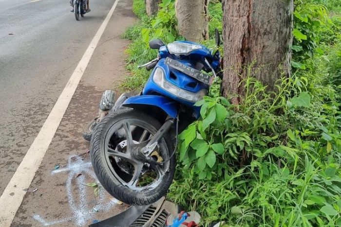 Gagal Nyalip Truk, Motor yang Dikemudikan Ibu di Banyuwangi Alami Laka hingga Tewaskan 1 Anak