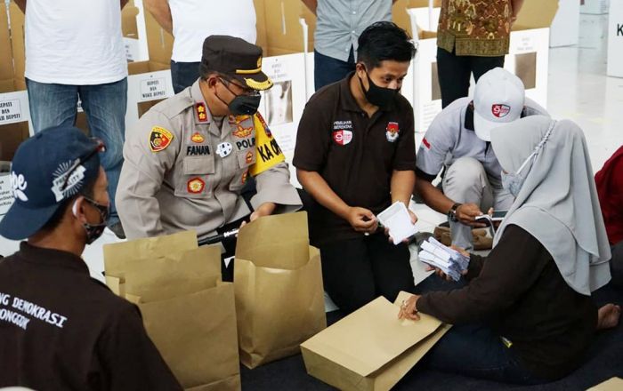 Pastikan Keamanan Surat Suara, Polisi Cek Gudang Logistik KPU Kabupaten Blitar Pastikan Keamanan Surat Suara, Polisi Cek Gudang Logistik KPU Kabupaten Blitar