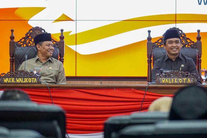 Wali Kota Pasuruan Sampaikan Nota Raperda RPJMD 2025 - 2029 dan Perubahan APBD dalam Rapat Paripurna Wali Kota Pasuruan Sampaikan Nota Raperda RPJMD 2025 - 2029 dan Perubahan APBD dalam Rapat Paripurna