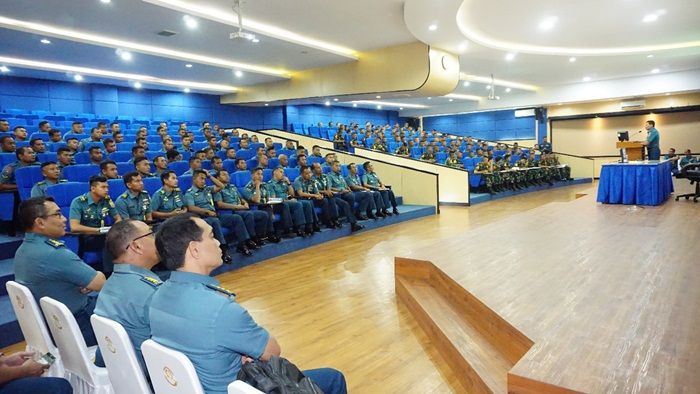 Jelang Keberangkatan, Satgas Kartika Jala Krida 2019 Terima Pembekalan dari Sospal Jelang Keberangkatan, Satgas Kartika Jala Krida 2019 Terima Pembekalan dari Sospal