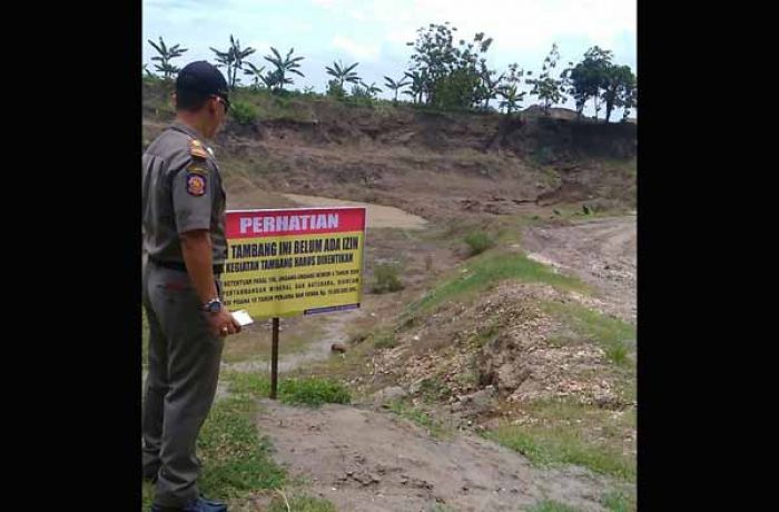 Longsor, Penambang Pasir Ilegal di Kalitidu Bojonegoro Tewas Tertimbun Pasir Longsor, Penambang Pasir Ilegal di Kalitidu Bojonegoro Tewas Tertimbun Pasir