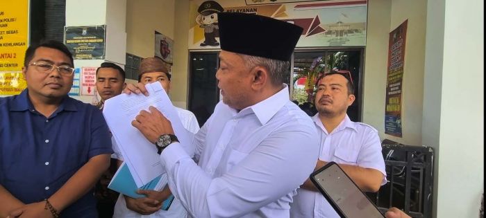 Ketua DPC PKB Bangkalan Laporkan Eks Sekjen Lukman Edy ke Polres Ketua DPC PKB Bangkalan Laporkan Eks Sekjen Lukman Edy ke Polres