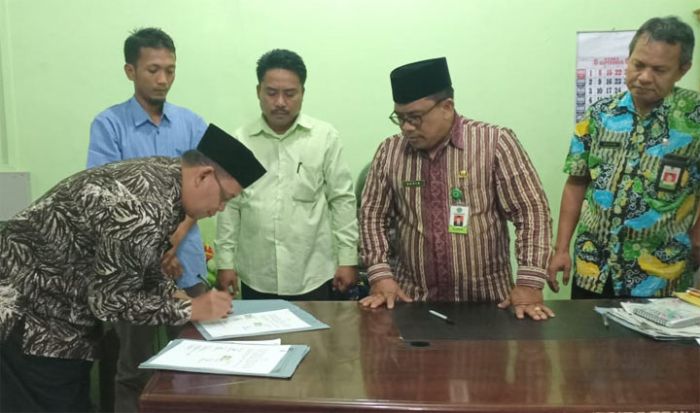 Kemenag Tuban Teken MoU Dengan Pemdes Banyuurip Terkait Pemanfaatan Menara Rukyatul Hilal Kemenag Tuban Teken MoU Dengan Pemdes Banyuurip Terkait Pemanfaatan Menara Rukyatul Hilal