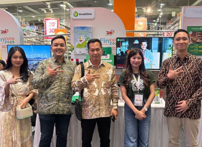 KrediOne Dukung Literasi dan Inklusi Keuangan Lewat FinEXPO 2025 Surabaya KrediOne Dukung Literasi dan Inklusi Keuangan Lewat FinEXPO 2025 Surabaya