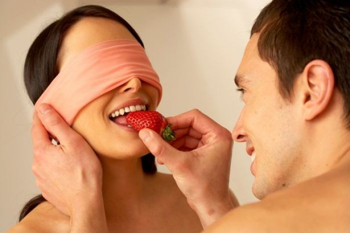 12 Tips agar Cinta tetap Hot, Khusus untuk Usia di atas 40 Tahun 12 Tips agar Cinta tetap Hot, Khusus untuk Usia di atas 40 Tahun