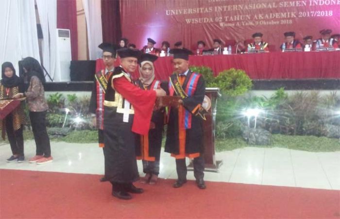 UISI Wisuda 115 Mahasiswa Unggul UISI Wisuda 115 Mahasiswa Unggul