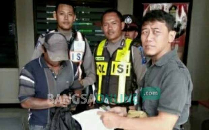 Ditilang Petugas karena Nopol Mati, Saat Digeledah Ternyata Bawa Pil Koplo Ditilang Petugas karena Nopol Mati, Saat Digeledah Ternyata Bawa Pil Koplo