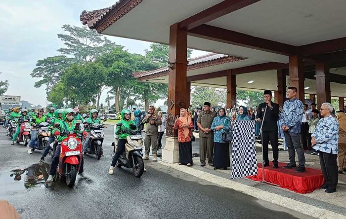 TP PKK dan Pemkab Blitar Gandeng CV Prima Salurkan 1,5 Ton Ikan Nila untuk Masyarakat Rentan TP PKK dan Pemkab Blitar Gandeng CV Prima Salurkan 1,5 Ton Ikan Nila untuk Masyarakat Rentan