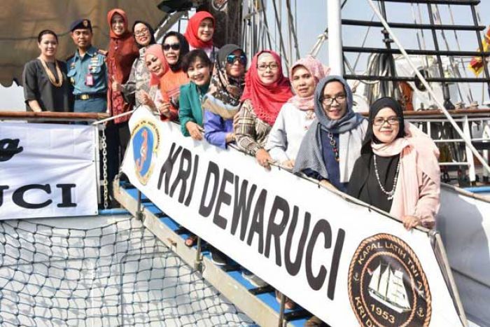 IKKT Kunjungi Kapal Perang Kebanggaan Koarmatim