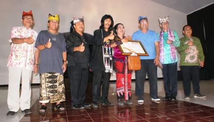 Pagelaran Srawung Seni di Banyuwangi Persatukan Kesenian Indonesia Pagelaran Srawung Seni di Banyuwangi Persatukan Kesenian Indonesia