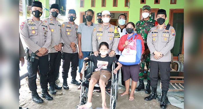Jumat Berkah, Kapolres Mojokerto Kota Salurkan Bantuan untuk Warga Kebutuhan Khusus Jumat Berkah, Kapolres Mojokerto Kota Salurkan Bantuan untuk Warga Kebutuhan Khusus