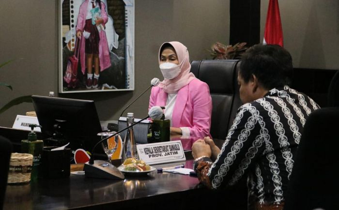 Wali Kota Batu Tanda Tangani NPHD Non-tahapan Pemilu, ini Nominalnya Wali Kota Batu Tanda Tangani NPHD Non-tahapan Pemilu, ini Nominalnya