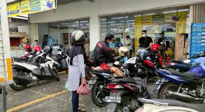 Minimarket di Jalan Diponegoro Sidoarjo Dibobol Maling Minimarket di Jalan Diponegoro Sidoarjo Dibobol Maling