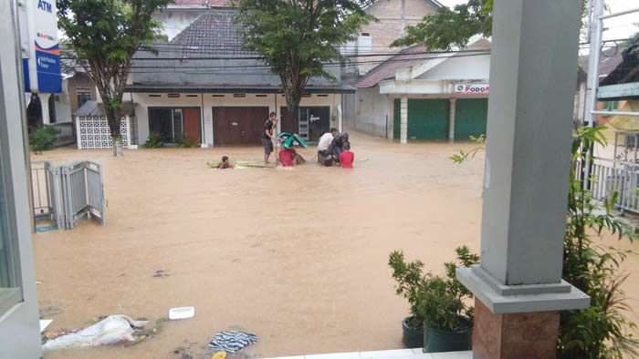 Banjir Bandang Pacitan Bikin Tim Pantau Adipura Provinsi Jatim Balik Kucing Banjir Bandang Pacitan Bikin Tim Pantau Adipura Provinsi Jatim Balik Kucing