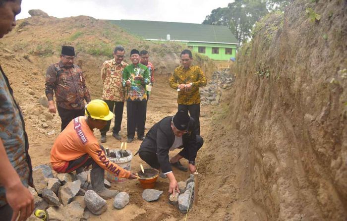 Baznas Jatim Realisasikan Pembangunan Masjid Induk di Lumajang Baznas Jatim Realisasikan Pembangunan Masjid Induk di Lumajang