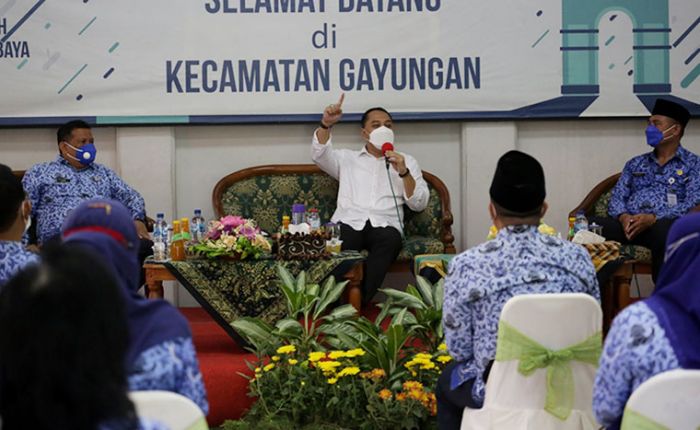 Wali Kota Eri Ingin Kelurahan Jadi Ujung Tombak Pelayanan Pemkot Wali Kota Eri Ingin Kelurahan Jadi Ujung Tombak Pelayanan Pemkot