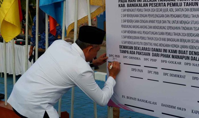 17 Parpol di Bangkalan Sepakat Gelar Pemilu Aman dan Nyaman 17 Parpol di Bangkalan Sepakat Gelar Pemilu Aman dan Nyaman