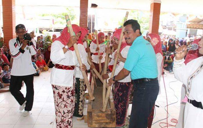 Warga Bawean Lestarikan Kesenian Dhungkah