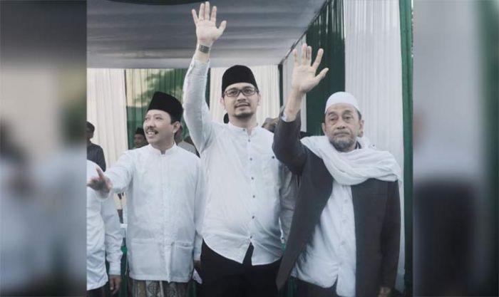 Wakil Wali Kota Pasuruan Berangkatkan 349 Calon Jamaah Haji Wakil Wali Kota Pasuruan Berangkatkan 349 Calon Jamaah Haji
