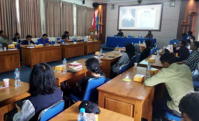 Tingkatkan Skill Jurnalis Mahasiswa dan Media Mainstream, AJI Kediri Gelar Workshop di UNP