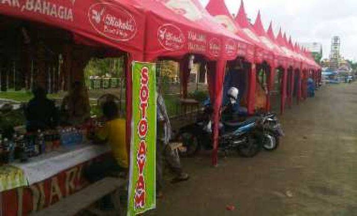 Stand Pekan KIM Jatim di GOR Bung Karno Nganjuk Diduga Disewakan Stand Pekan KIM Jatim di GOR Bung Karno Nganjuk Diduga Disewakan