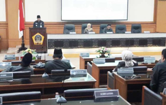 DPRD dan Pemkab Gresik Sepakat Ajukan Enam Raperda di Tahap I DPRD dan Pemkab Gresik Sepakat Ajukan Enam Raperda di Tahap I