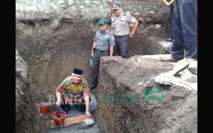 Polres Kepanjen Malang Bangun Barak dan Ruang Pertemuan Polres Kepanjen Malang Bangun Barak dan Ruang Pertemuan