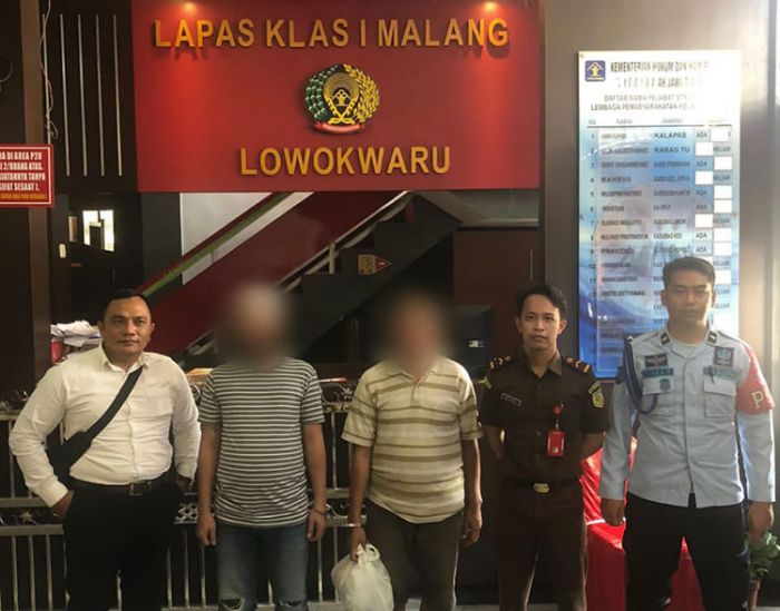 Kejari Kota Batu Tahan Dua Tersangka Pencurian Iphone 12 Pro Max