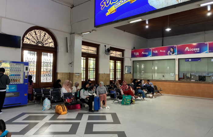 Pengguna KA Lokal KAI Commuter Wilayah Surabaya Diprediksi Meningkat di Lebaran 2024 Pengguna KA Lokal KAI Commuter Wilayah Surabaya Diprediksi Meningkat di Lebaran 2024