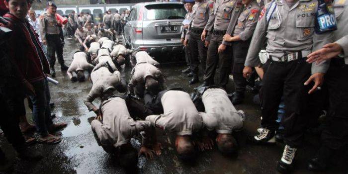 Pengacara BG: Polisi Akan Tangkap KPK Kalau Kasus ini Masih Dilanjutkan Pengacara BG: Polisi Akan Tangkap KPK Kalau Kasus ini Masih Dilanjutkan