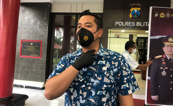 Demi Cinta, Pria di Blitar Nekat Lakukan Percobaan Bunuh Diri Demi Cinta, Pria di Blitar Nekat Lakukan Percobaan Bunuh Diri