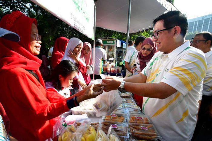 Meriahkan HUT ke-78 RI, Petrokimia Gresik Gelar Jalan Sehat dan Bazar UMKM Meriahkan HUT ke-78 RI, Petrokimia Gresik Gelar Jalan Sehat dan Bazar UMKM