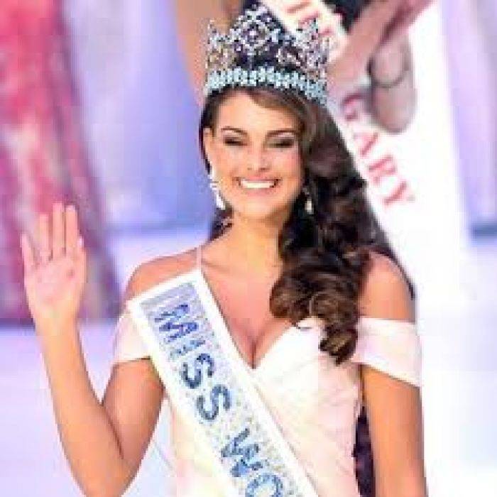 Miss World: Sate Ayam Menakjubkan Miss World: Sate Ayam Menakjubkan