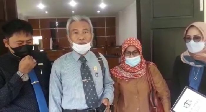 Jual Beli Tanah Tak Kunjung Usai, Warga Mlarak Ponorogo Meja Hijaukan PT Global Sekawan Sejati Jual Beli Tanah Tak Kunjung Usai, Warga Mlarak Ponorogo Meja Hijaukan PT Global Sekawan Sejati