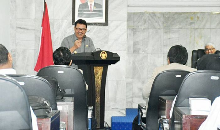 Buka Seleksi Bakal Calon Kepala Sekolah SD dan SMP Mojokerto, Wabup: Kepsek Harus Visioner Buka Seleksi Bakal Calon Kepala Sekolah SD dan SMP Mojokerto, Wabup: Kepsek Harus Visioner