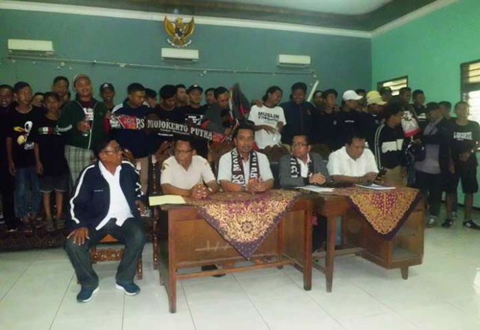 Kena Sanksi Larangan Main di Liga 2, PS Mojokerto Putra Menilai Putusan Komdis PSSI Ngawur Kena Sanksi Larangan Main di Liga 2, PS Mojokerto Putra Menilai Putusan Komdis PSSI Ngawur