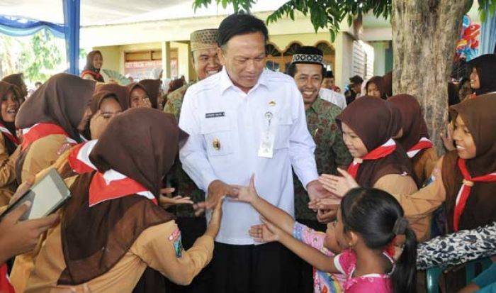 Lowayu Dinobatkan Jadi Desa Berwawasan Pendidikan Lowayu Dinobatkan Jadi Desa Berwawasan Pendidikan