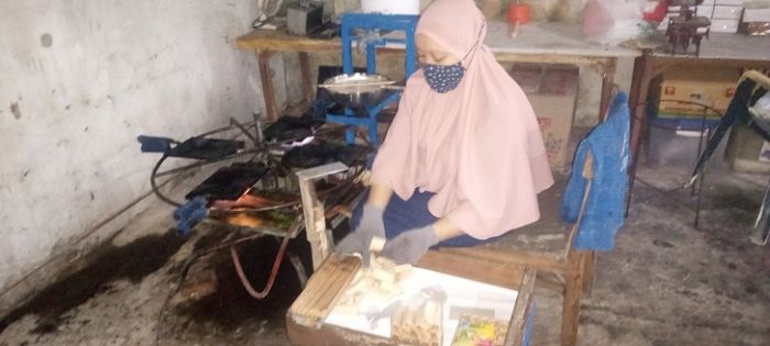 Jatuh Bangun Kue Gapit Kota Madiun, Bertekad Bangkit di Tengah Pandemi Jatuh Bangun Kue Gapit Kota Madiun, Bertekad Bangkit di Tengah Pandemi